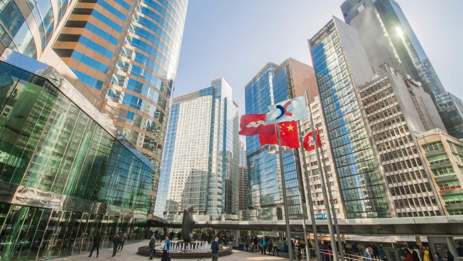 El índice Hang Seng cae a valores no vistos en años