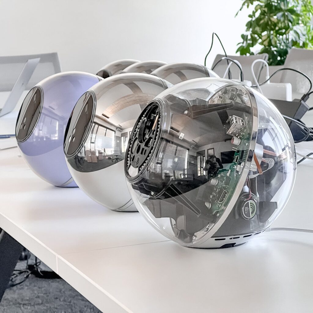 Worldcoin se dispara por el rumor de OpenAI · WHISPR